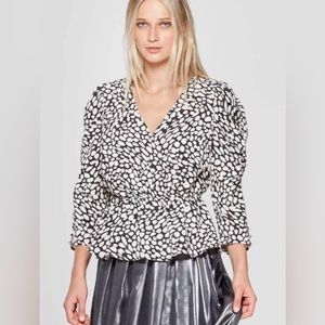 NWOT Who What Wear Peplum Puff Shoulder Blouse - Black & White Print